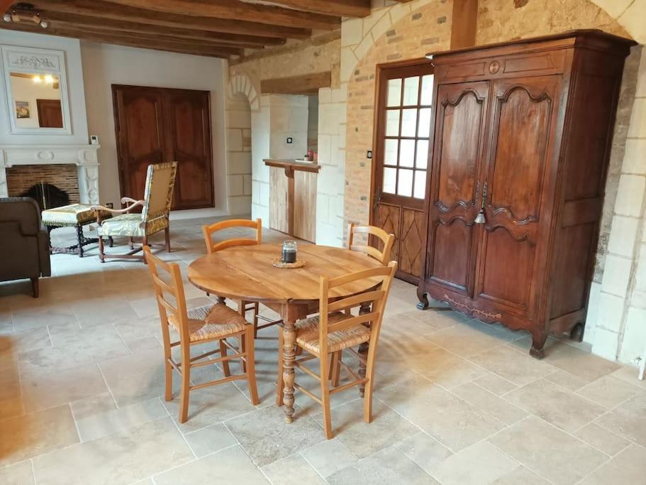Gite Avec Vue Sur L'Indre Artannes-sur-Indre 外观 照片