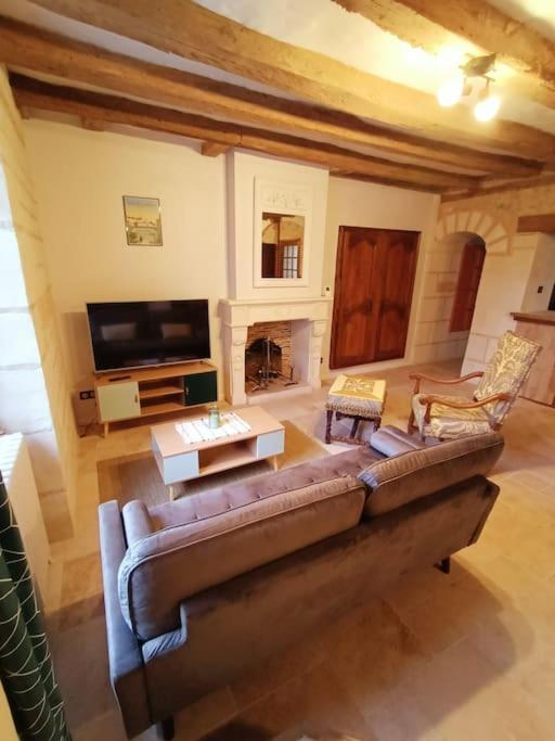 Gite Avec Vue Sur L'Indre Artannes-sur-Indre 外观 照片