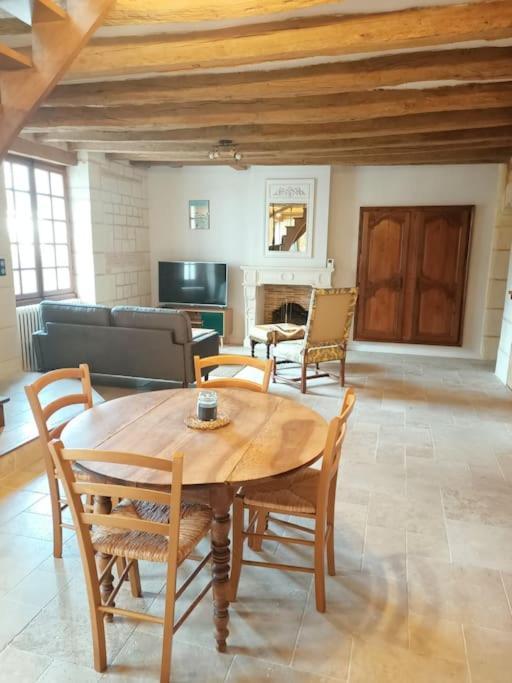 Gite Avec Vue Sur L'Indre Artannes-sur-Indre 外观 照片